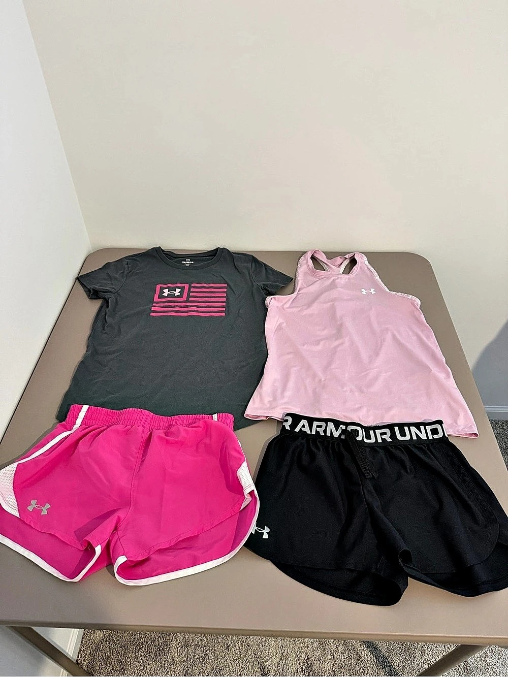 Under Armour Girls Athletic Matching Set Pink & Black Youth Medium